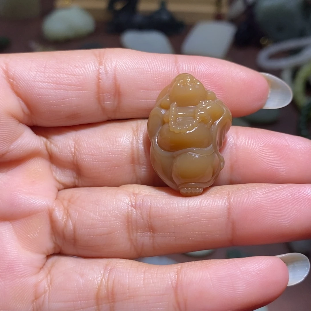 石英质玉未镶嵌颈饰