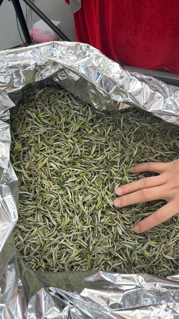 【康潮一品】2025年荒野特级掰树牡丹 散茶 白茶