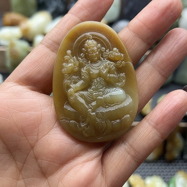 世***庄和田玉（糖玉）未镶嵌颈饰