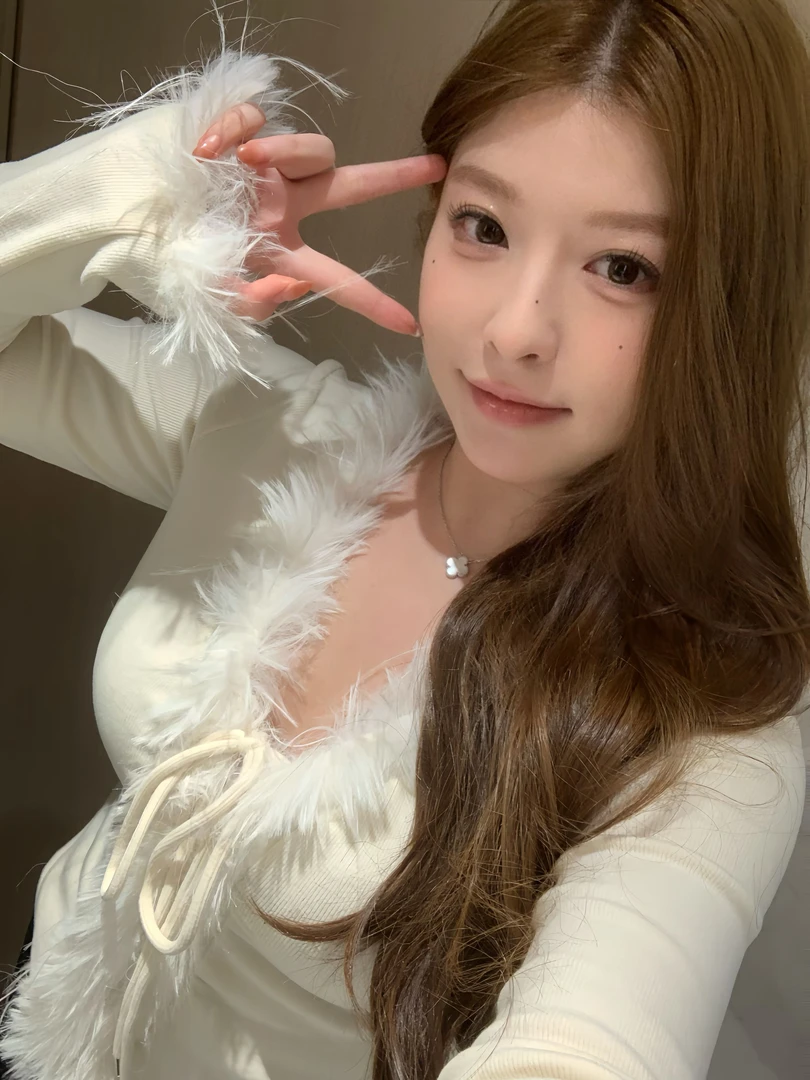 椿日栗 秋冬毛毛针织衫V领绑带开衫加绒加厚长袖修身辣妹上衣女