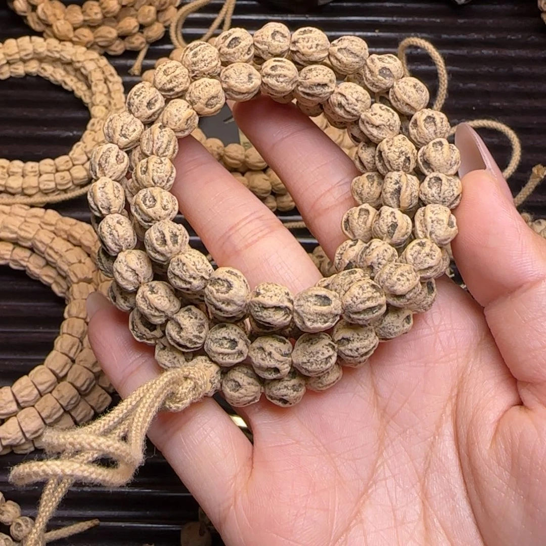 柏香籽/百香籽吊坠小*哥