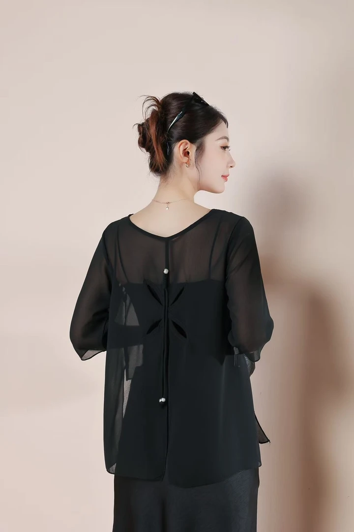 2025新款中袖百搭圆领修身法式休闲小众清冷系禅意独特漂亮小衫