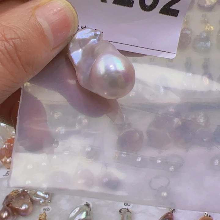 淡水珍珠颈饰合金