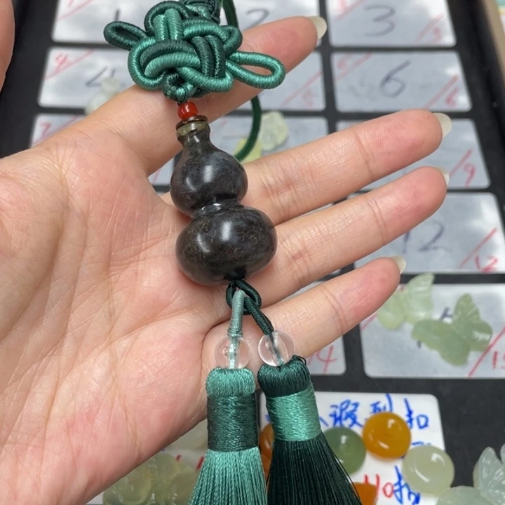 懿****蛇纹石玉合金颈饰