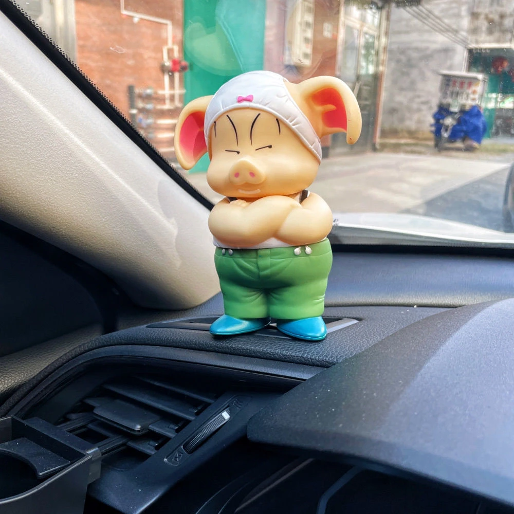 车载搞笑乌龙猪手办汽车中控台摆件车尾部车顶装饰玩偶汽车装饰品