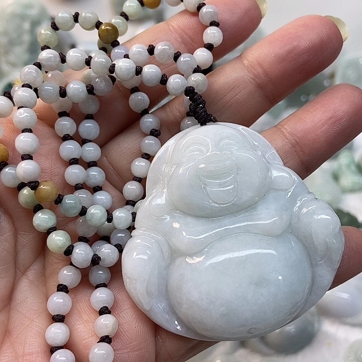 翡翠未镶嵌颈饰佛公