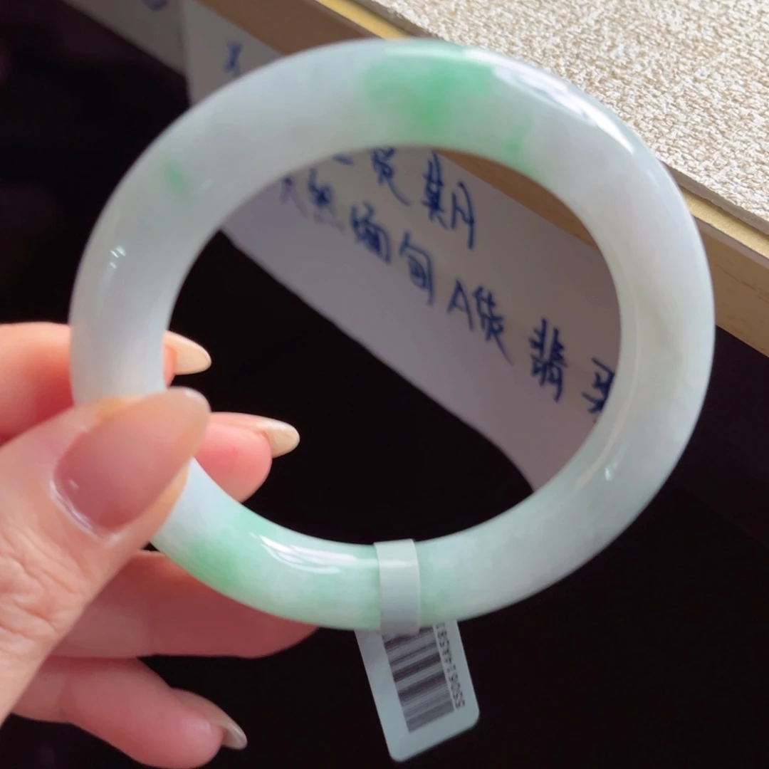 未镶嵌手镯翡翠手镯