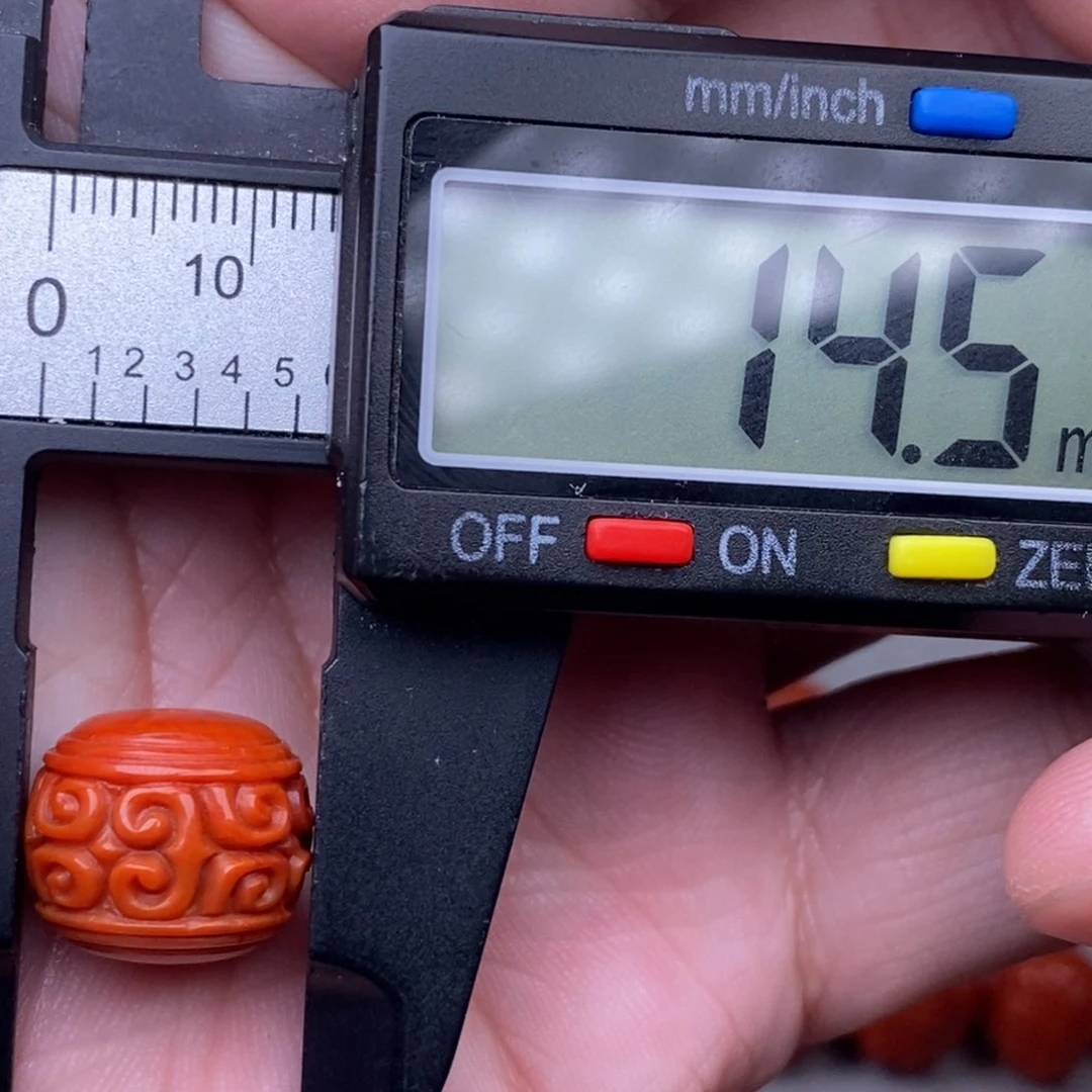 南红玛瑙配饰未镶嵌有瑕疵