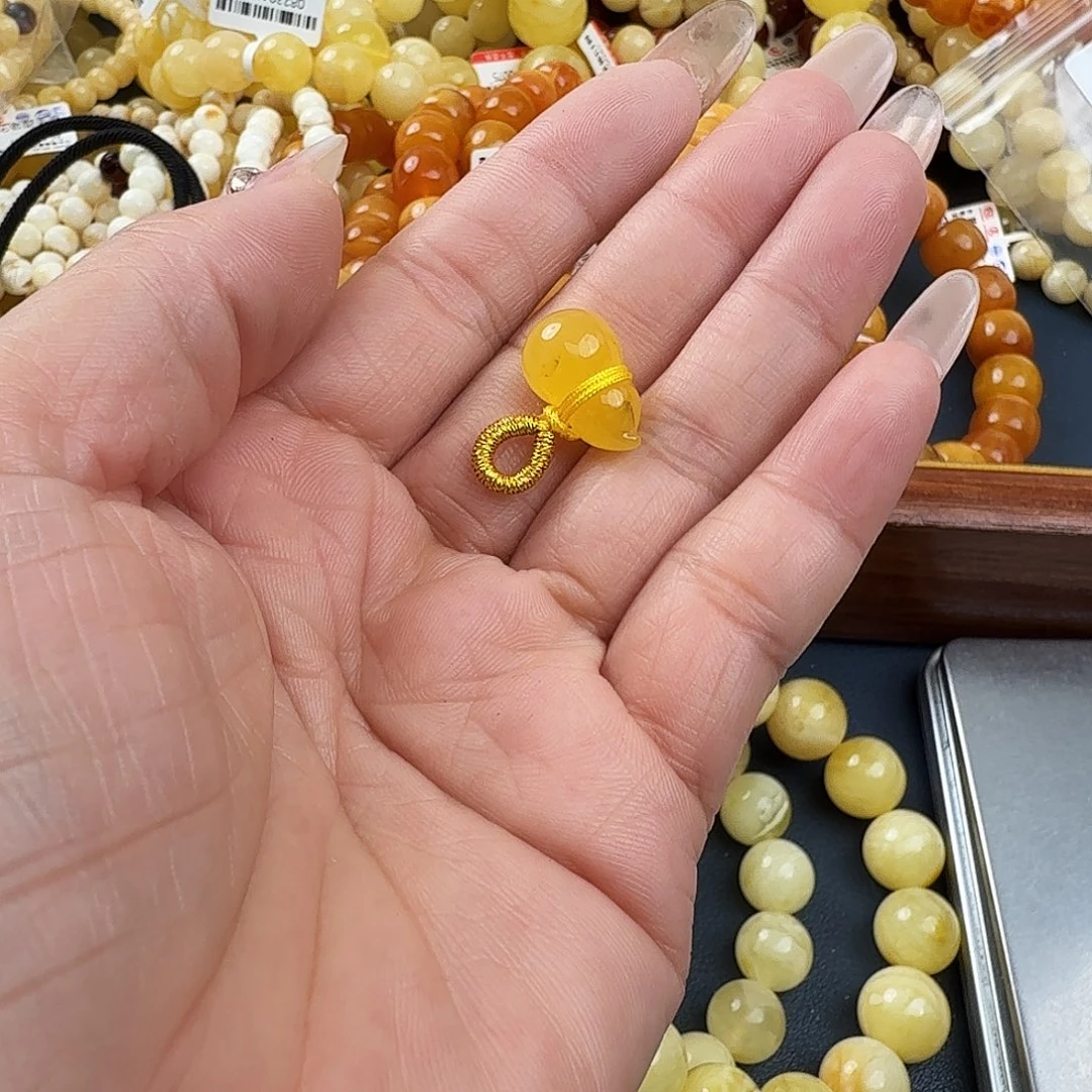 琥珀未镶嵌珠宝奇石