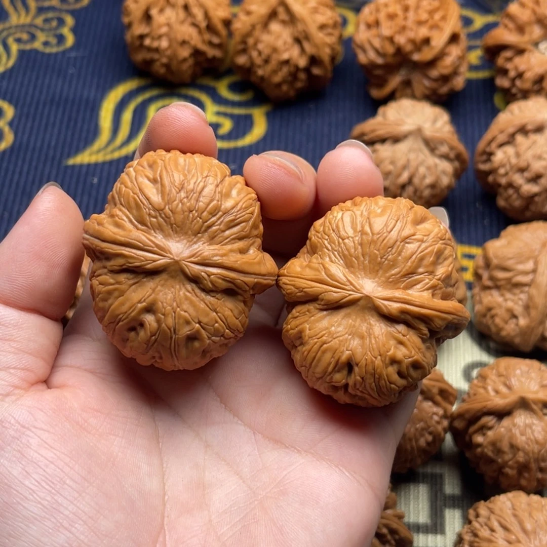 文玩核桃吊坠恋**风平谷元宝44