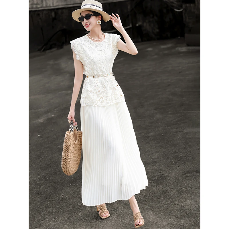 MEXCOCO/兰瑟儿夏季新款优雅无袖蕾丝拼接百褶连衣裙105XL2703