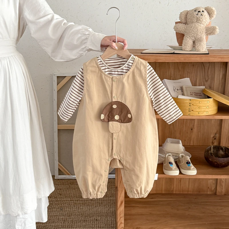 婴儿新款秋装连体衣男宝女宝背带裤套装新生儿春秋款蘑菇超萌爬服