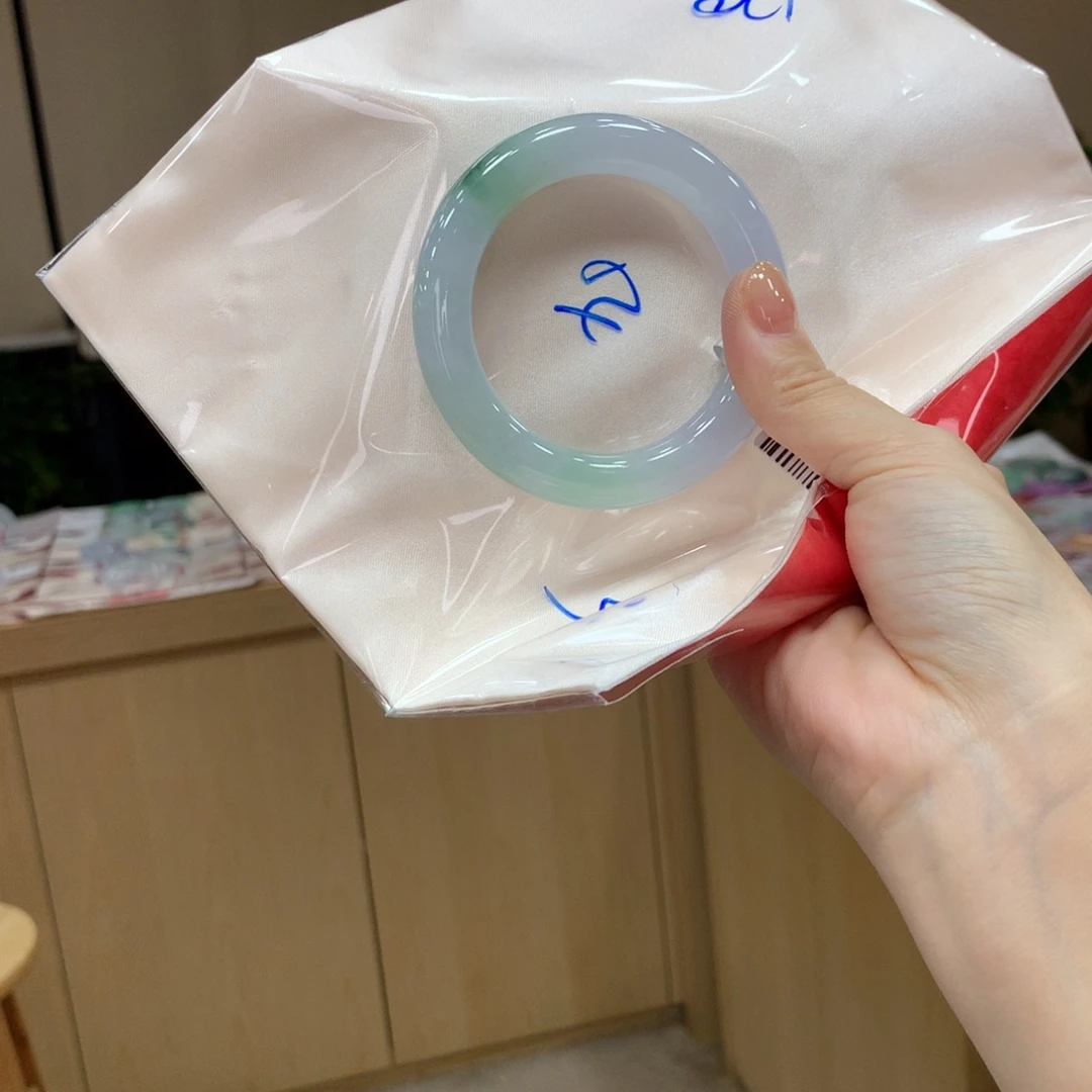 未镶嵌手镯翡翠绿****饭不退不换