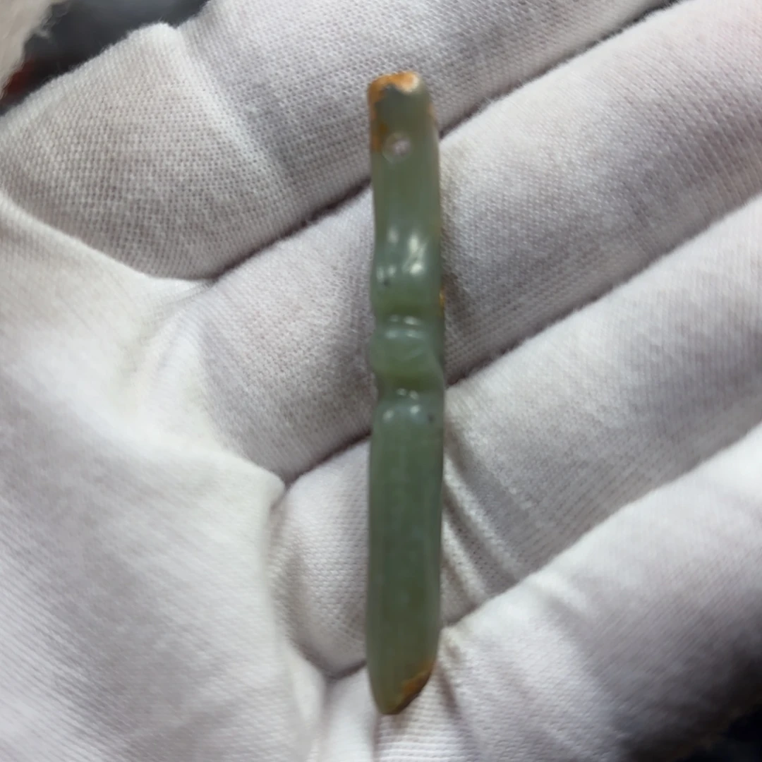 岫岩河磨玉（透闪石质玉）颈饰未镶嵌方*森