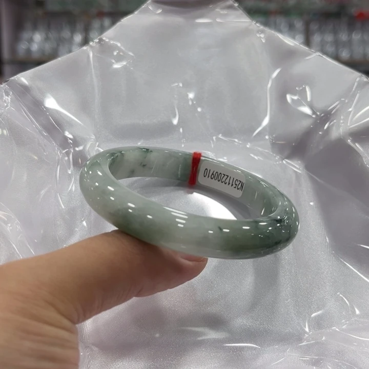 翡翠未镶嵌手镯缅甸翡翠 A 货手镯