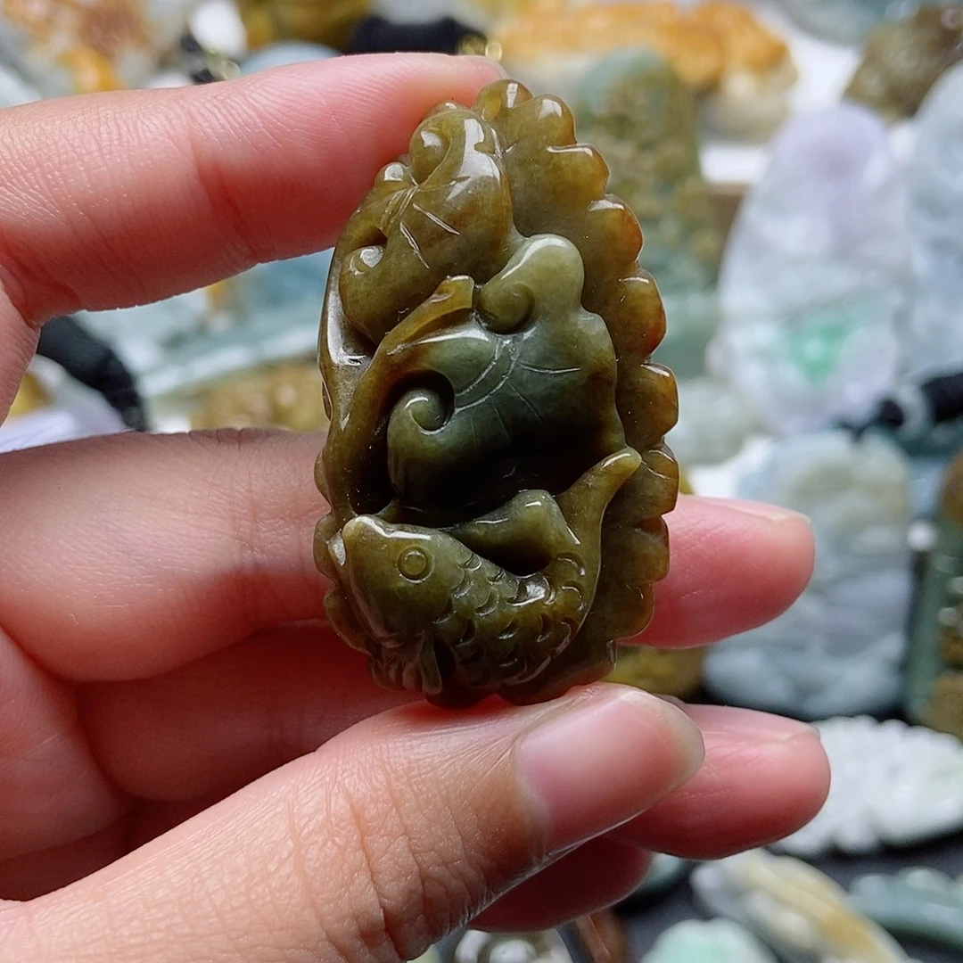 翡翠未镶嵌颈饰翡翠