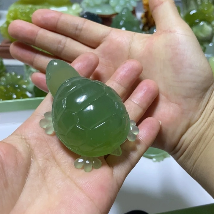 【闪购商品】未镶嵌蛇纹石玉把件恋****床