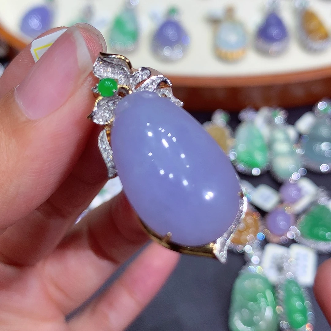 翡翠吊坠(不含链)18K金镶嵌