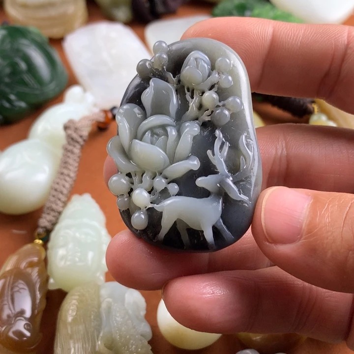 未镶嵌和田玉挂件
