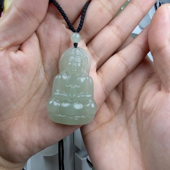三***哥颈饰未镶嵌石英质玉