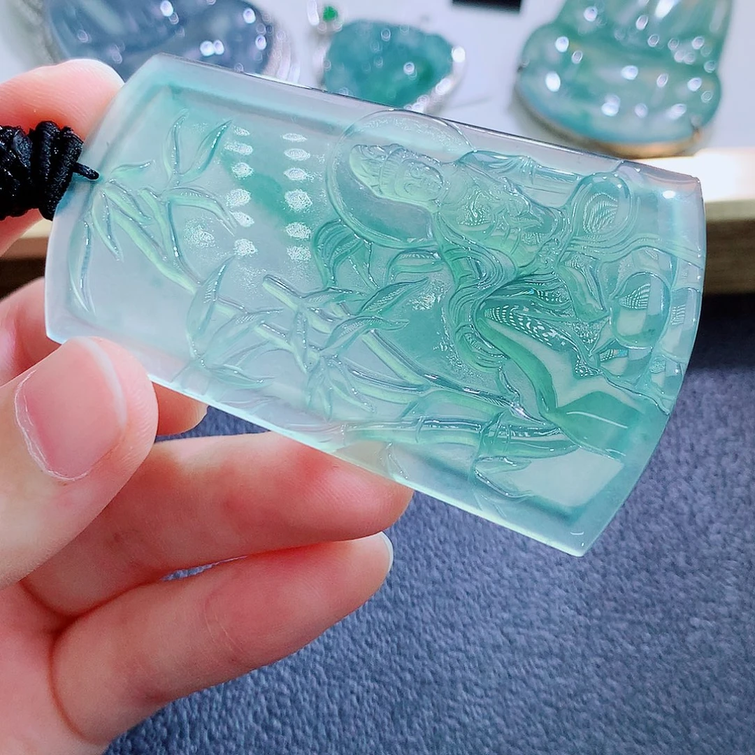 颈饰未镶嵌翡翠翡翠