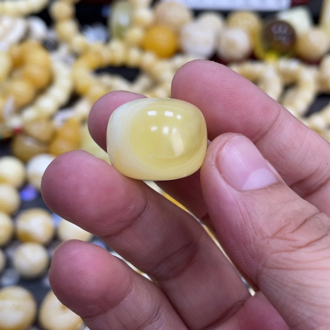 未镶嵌琥珀珠宝奇石20.5*16.6mm