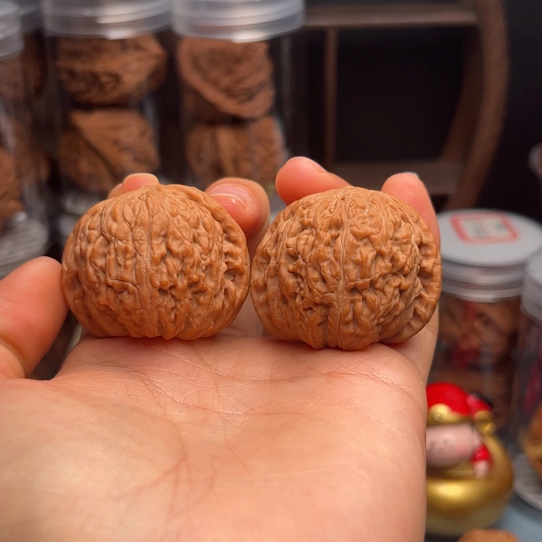 文玩核桃把件泥鳅背 绣球 38 全品