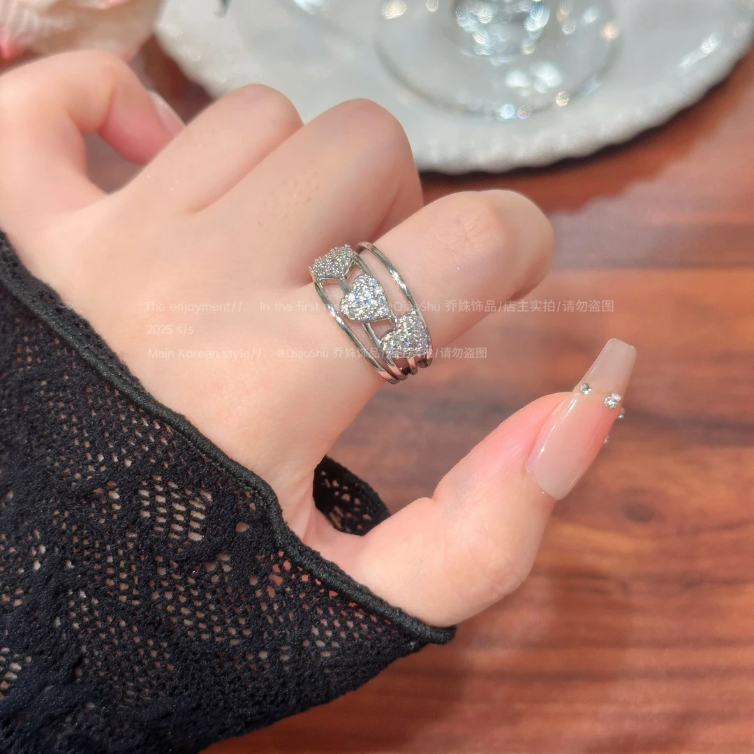 铜合金合成锆石戒指 C394小众设计感甜美爱心戒指ins精致高级指环