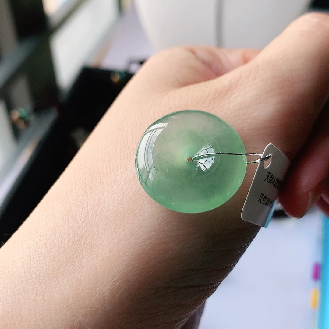 翡翠未镶嵌颈饰翡翠42，20.5/5.8