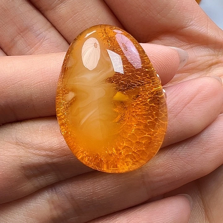 蜜蜡未镶嵌珠宝奇石