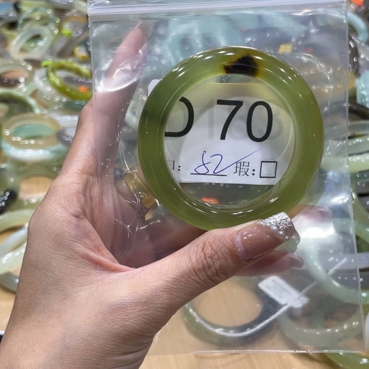 未镶嵌蛇纹石玉手镯