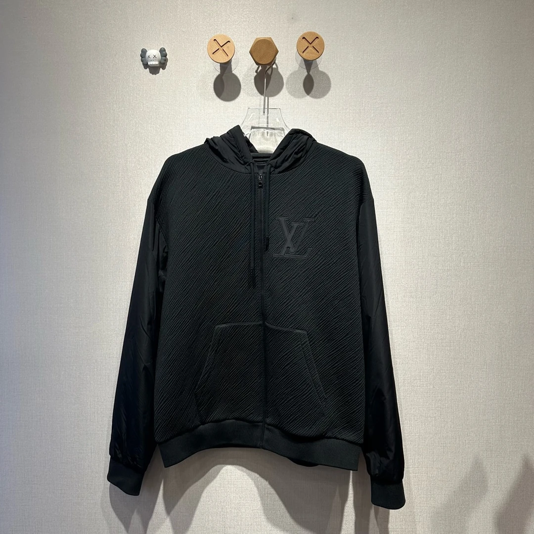未使用 LouisVuitton/路易威登 黑色logo图案科技拉链外套 尺码XL