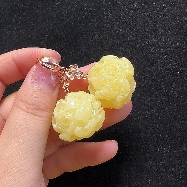 蜜蜡珠宝奇石未镶嵌