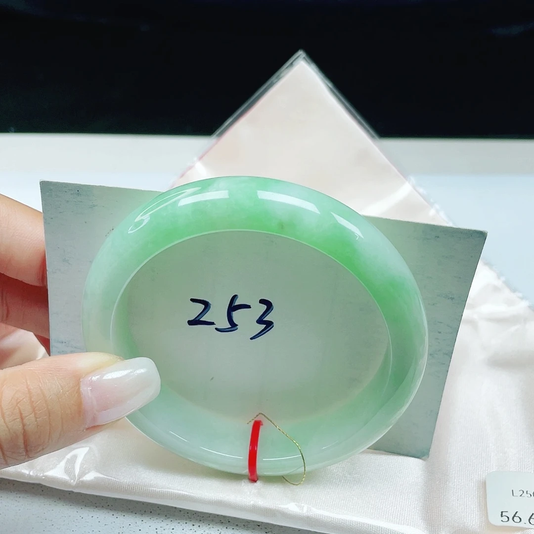 翡翠未镶嵌手镯 正圈56+