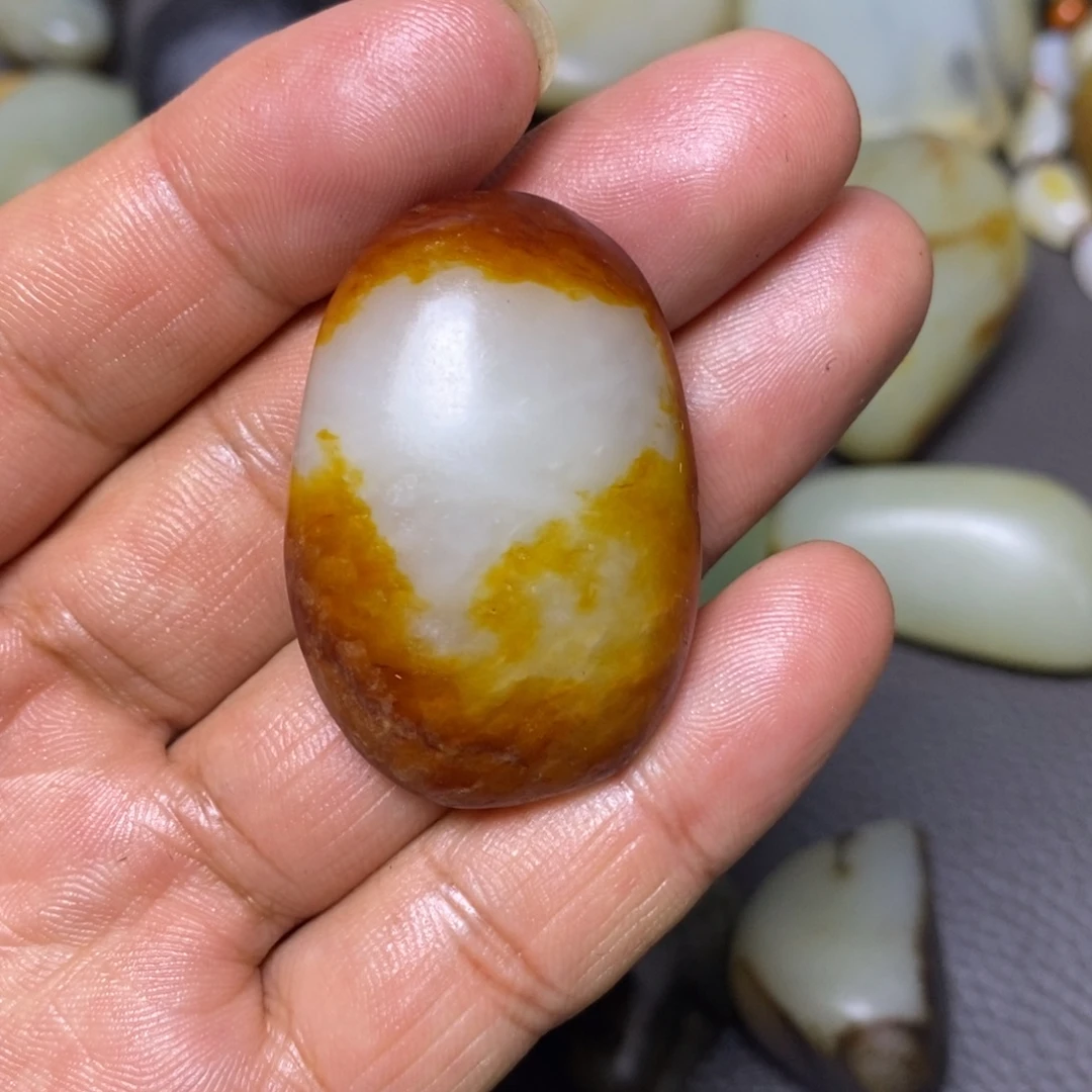 和田玉（糖玉）未镶嵌挂件