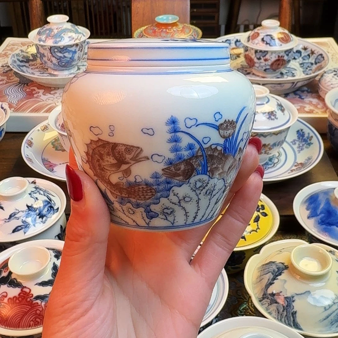 杯重工鱼藻纹点工瑜器青花釉里红茶叶罐