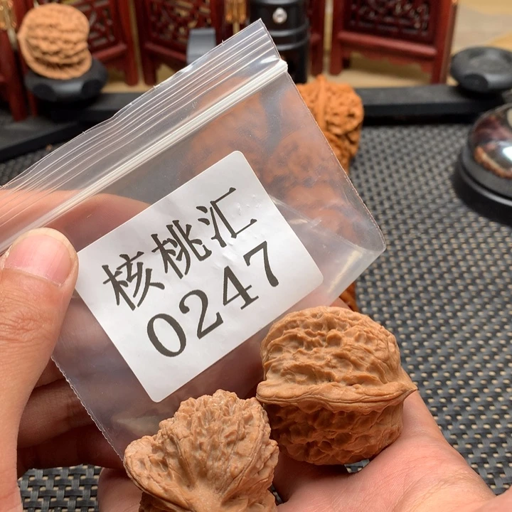 文玩核桃吊坠马老四