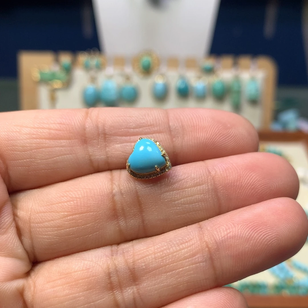 18K金镶嵌绿松石卡子