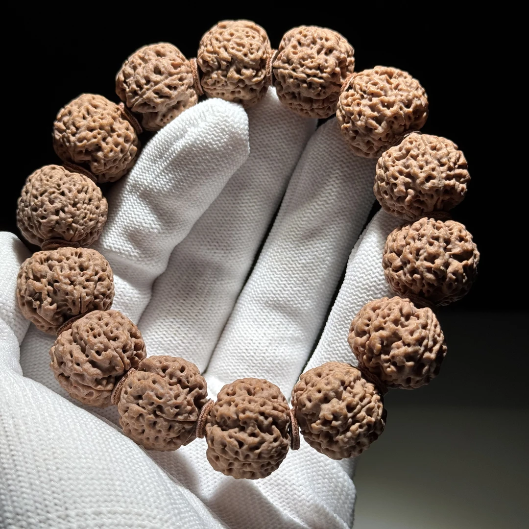 精品龙牙梅花A619梁粗筋高油玉化皮质菩提手串