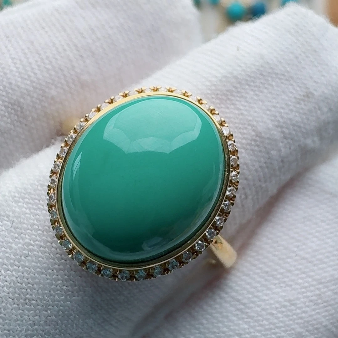 绿松石18K金镶嵌戒指