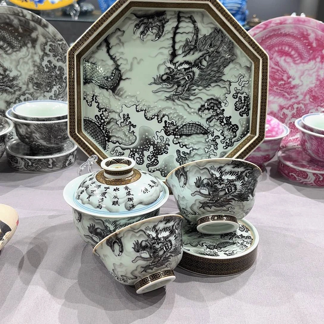 瓷片景德镇瓷器精品陈列