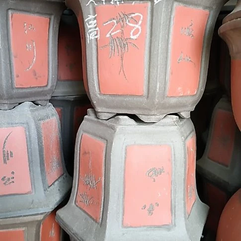 一个六角形花盆，对角外口径42厘米左右