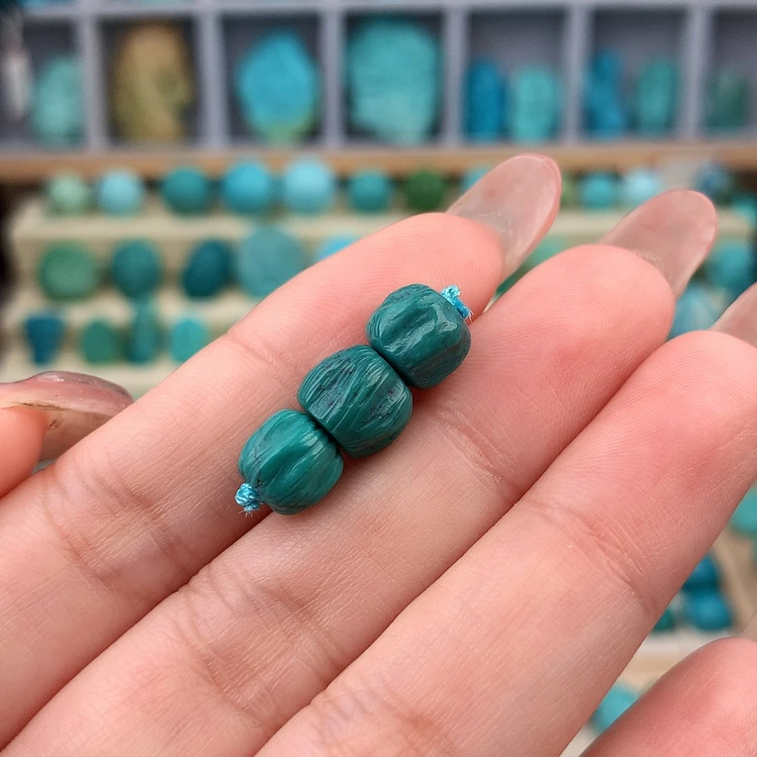 未镶嵌绿松石珠宝奇石