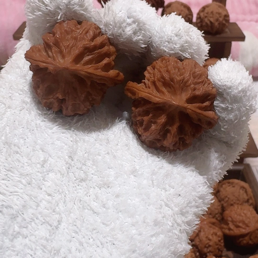 文玩核桃吊坠苹果五