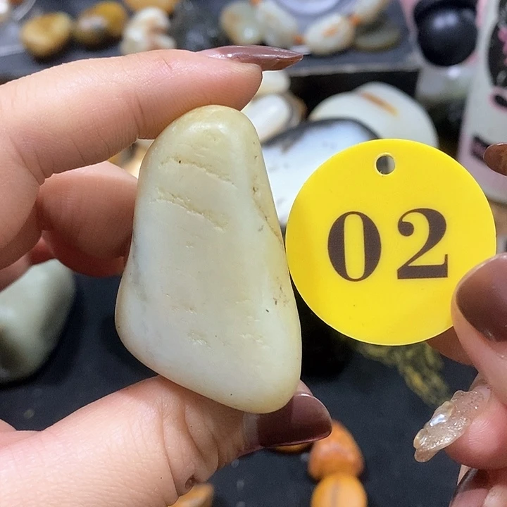 未镶嵌和田玉（糖玉）挂件