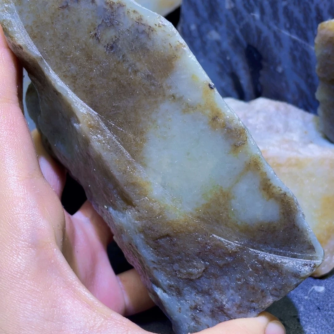 和田玉未镶嵌珠宝半成品