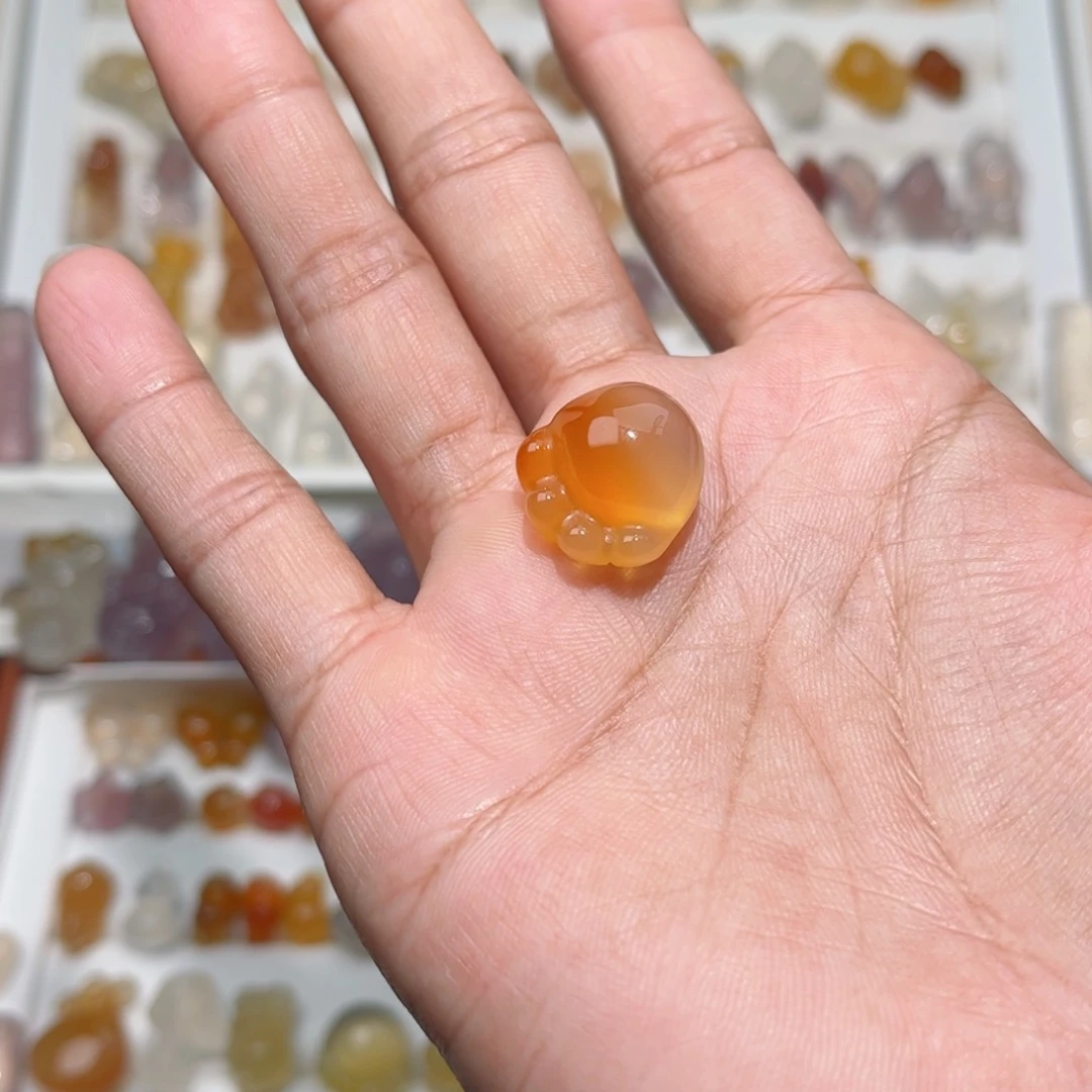 未镶嵌颈饰玛瑙/玉髓?***'