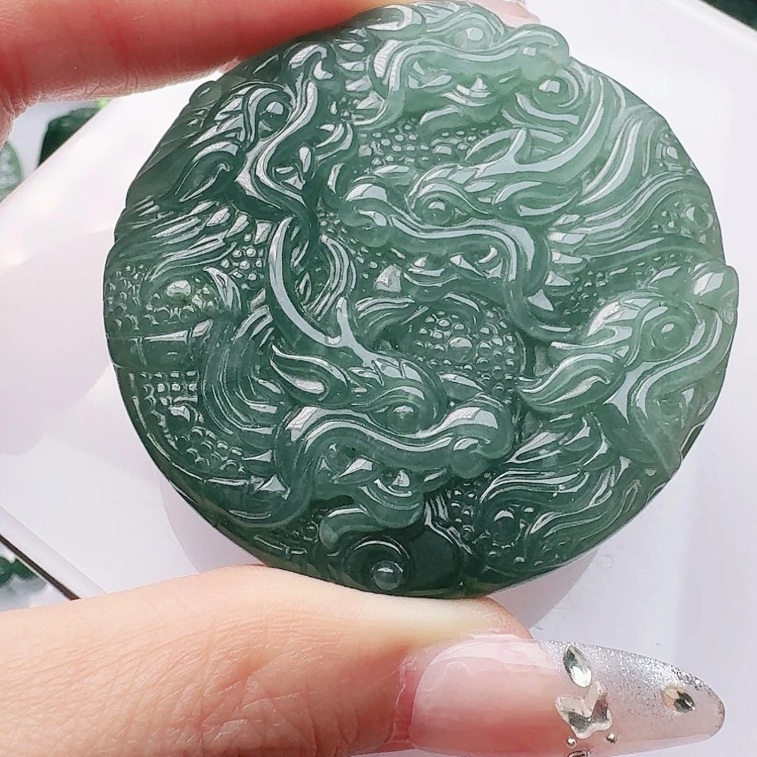 翡翠未镶嵌颈饰天然的A货翡翠多样性发其一