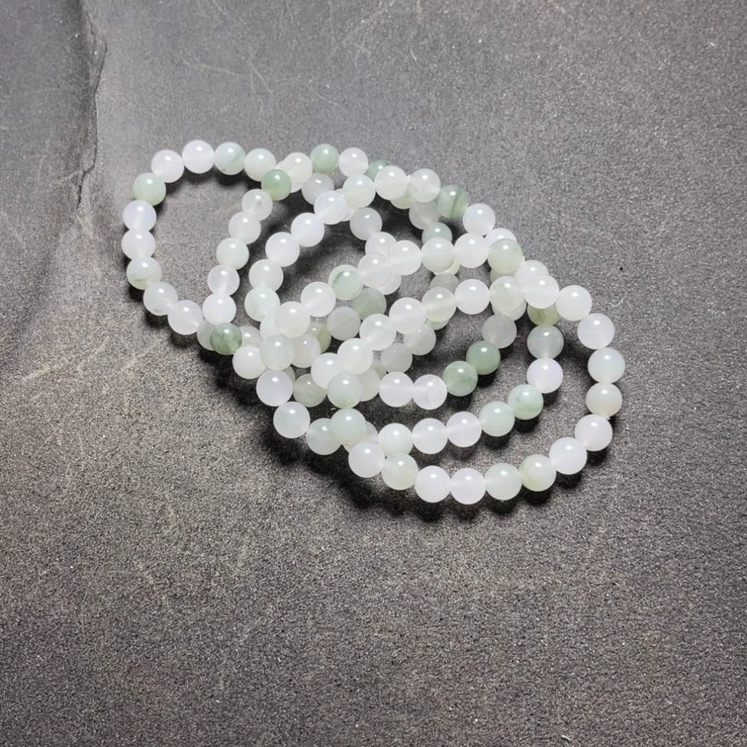 颈饰未镶嵌石英质玉星*