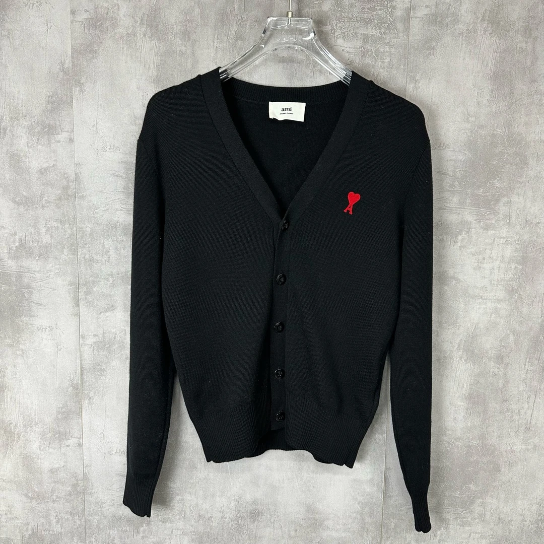 99新 YSL/圣罗兰  （PM）Ami 经典开衫 爱心刺绣排扣v领